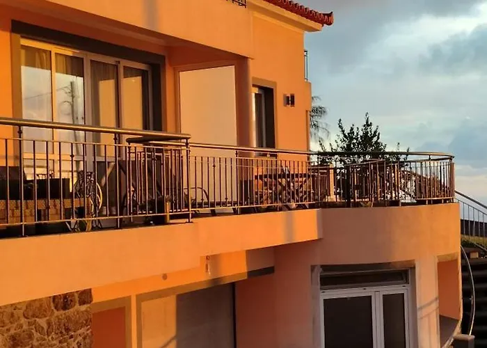 Гостевой дом Beautiful View - - Ilha Da Madeira Арку-да-Кальета