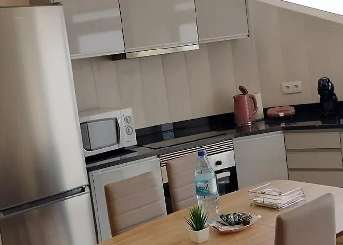 Beautiful View - - Ilha Da Madeira 4*